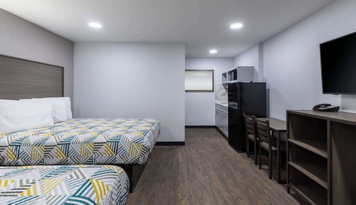 Standard Suite, 2 Queen Beds, Non Smoking, Kitchenette