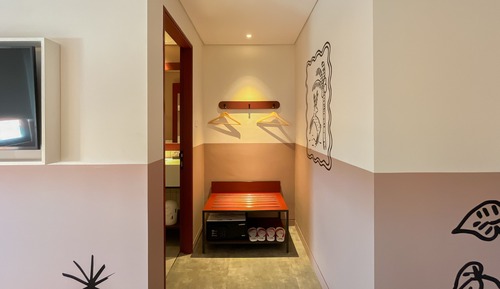 Lucky Room With Breakfast