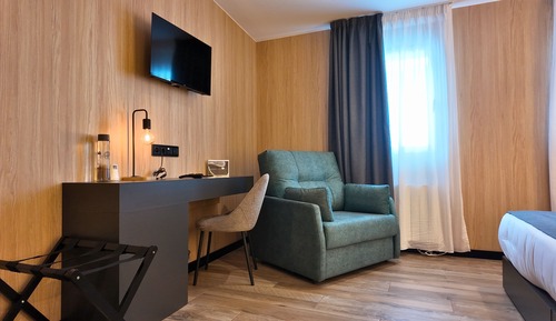 Junior Studio Suite