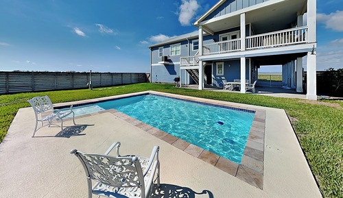 House (4 Bedrooms)