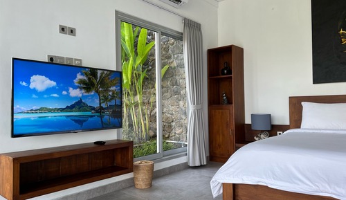 Honeymoon Villa, 1 Bedroom, Pool Access, Mountain View