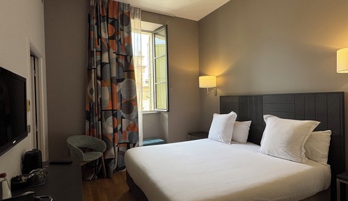 Superior Double Room, City View