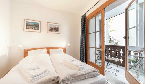 Deluxe Condo, 1 Bedroom, Balcony, Ground Floor