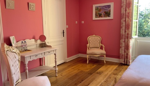 Romantic Room, Pool View