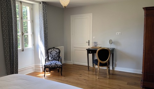 Deluxe Room, Pool View