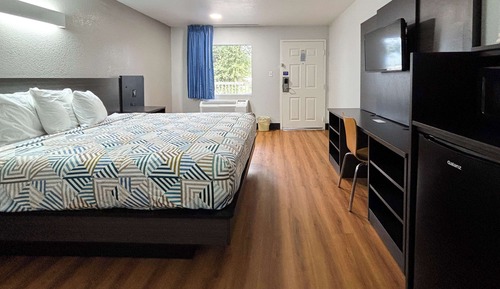 Standard Suite, 1 King Bed, Non Smoking