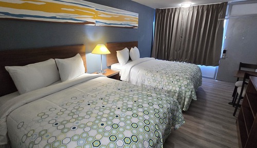 Studio, 2 Queen Beds, Non Smoking, Kitchenette