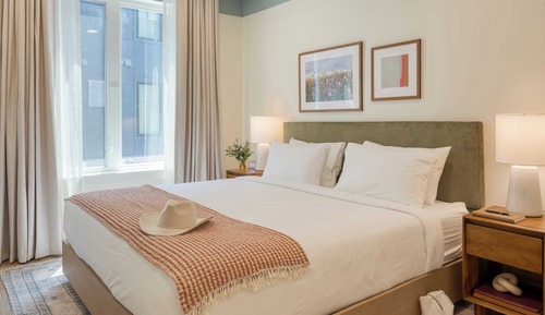 1 Bedroom King Suite