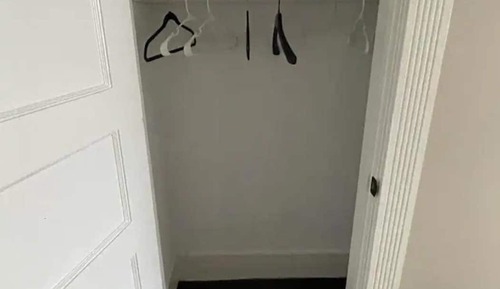 Triple Room, Shared Bathroom (2.2)