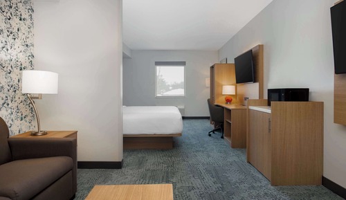 Suite, 1 King Bed with Sofa bed, Accessible, Non Smoking