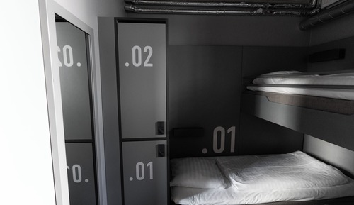 Standard Twin Room, 2 Twin Beds, Shared Bathroom