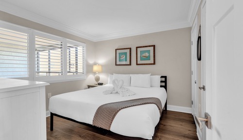 Signature Condo, 2 Bedrooms, Beach View, Beachside
