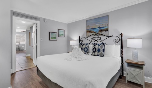 Classic Apartment, 1 Bedroom, Balcony, City View