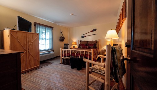 Standard Room, 1 Queen Bed