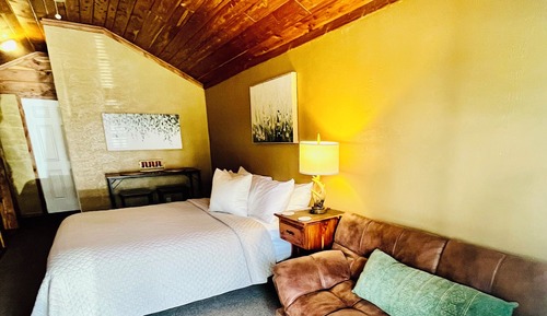 Cabin, Multiple Beds