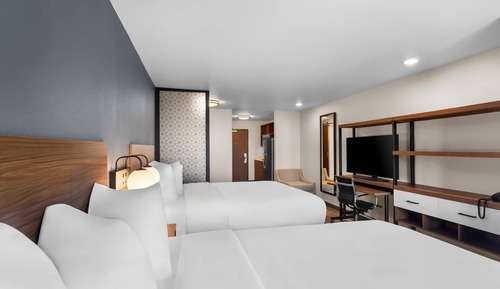 Suite, 2 Queen Beds, Non Smoking