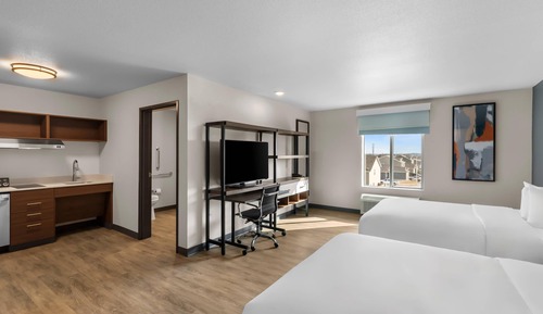 Suite, 2 Queen Beds, Non Smoking (Accessible Tub)