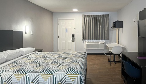 Standard Room, 1 King Bed, Non Smoking