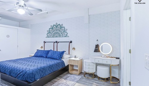 Signature Loft, 1 King Bed with Sofa bed, Non Smoking, City View