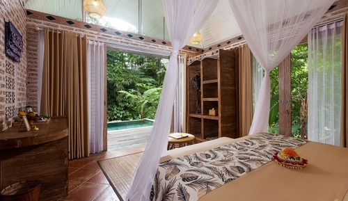 Romantic Villa, Pool View