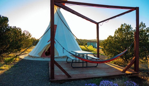 Dark Sky Tipi at CWC (GLAMPING-Shared Bathroom)