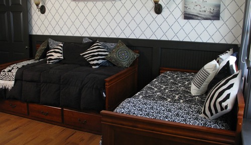Deluxe Cabin (Front)