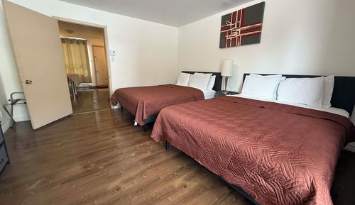 Classic Condo, 2 Queen Beds, River View
