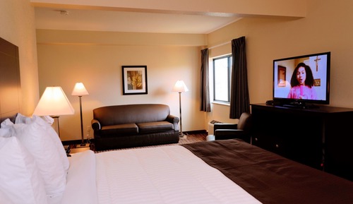 Suite, 1 King Bed with Jetted Tub, Non Smoking