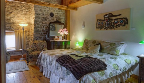 Standard Room, 1 king and 1 double bed