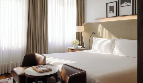 Suite, 1 King Bed (Milano)