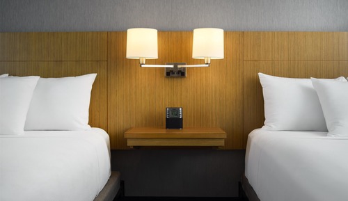 Room, Accessible (2 Queen Bed & Sofabed, Roll-in Shower)
