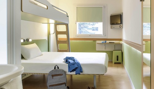 Triple Room, Multiple Beds