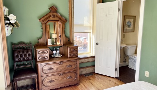 Standard Room, 1 Queen Bed
