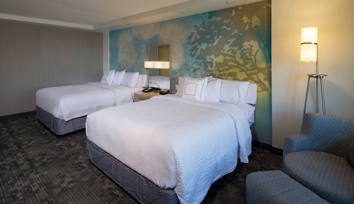Room, 2 Queen Beds, Mobility Accessible (Accessible Bathtub)