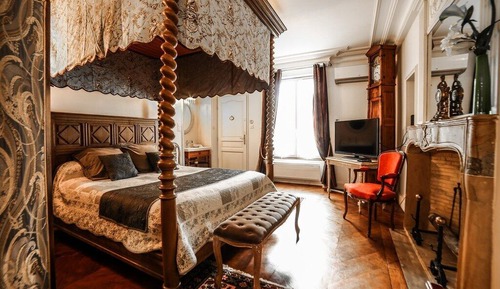 Luxury Apartment, 1 Bedroom, Courtyard View