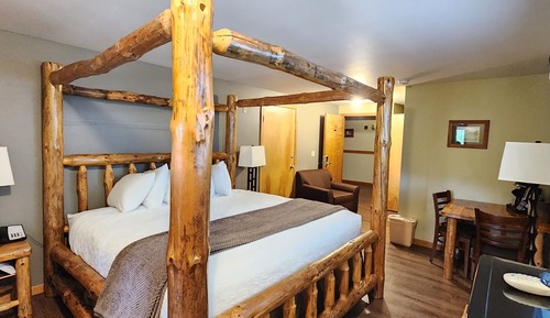Premium King Suite No Pets