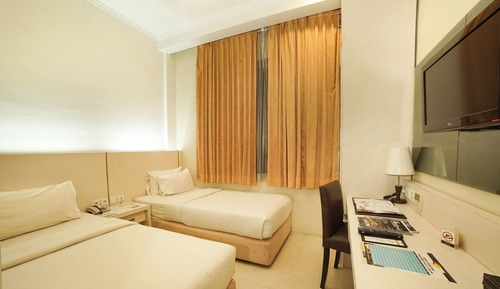 STANDARD TWIN BED SMOKING - BREAKFAST