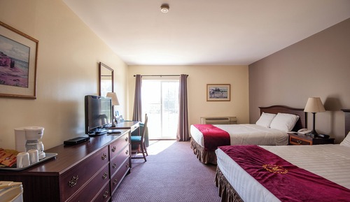 Deluxe Room, 2 Queen Beds, Patio