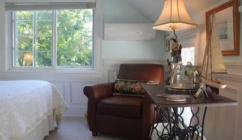 Standard Room, 1 Queen Bed (Phebe Room)