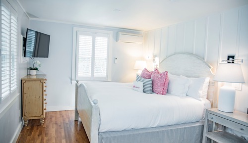 Cottage Room - Willet