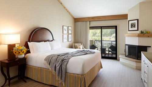 Room, 1 King Bed, Hearth, Fireplace (Garden View)