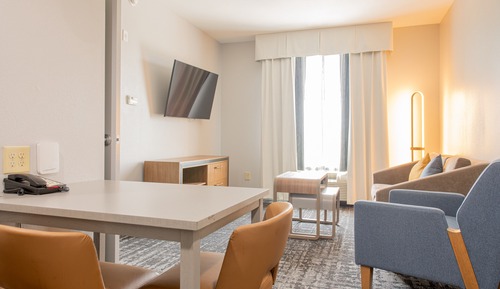 Suite, 2 Queen Beds, Accessible, Bathtub