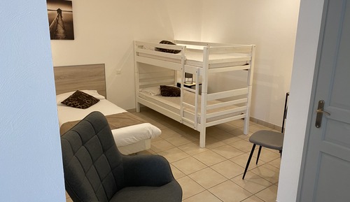 Family Room, Multiple Beds