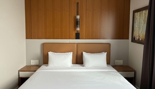 Basic Double Room, 1 King Bed