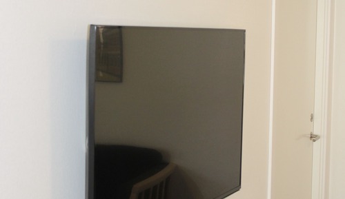 Single Room, Shared Bathroom