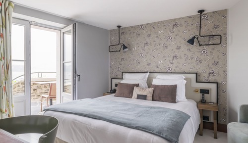 Deluxe Double Room, 1 King Bed, Balcony, Sea View