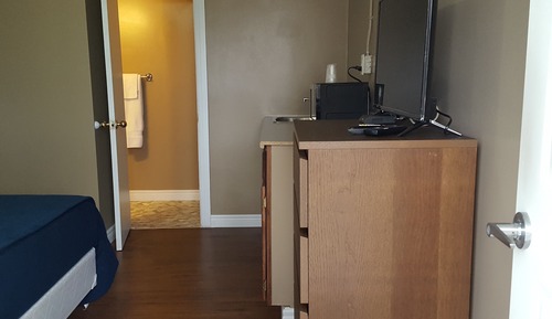Standard Room, 1 Queen Bed