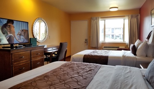 Deluxe Room, 2 Queen Beds, Refrigerator & Microwave