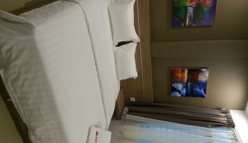 Deluxe Double Room (2) with window