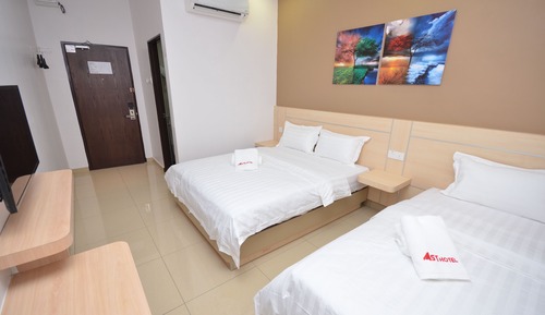 Standard Family Room, No Windows (1 Queen Bed + 1 Single Bed)